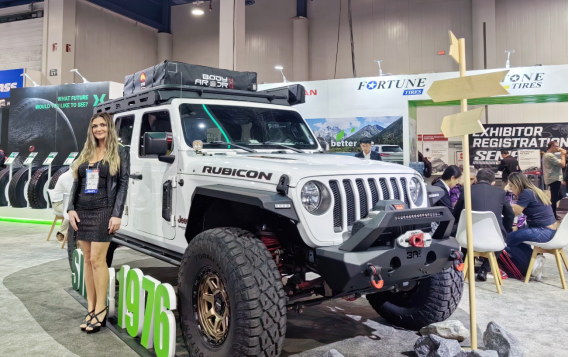 【新闻稿】高端品牌登陆北美 yd2333云顶电子游戏2023美国sema展释放进化新动能11-6986